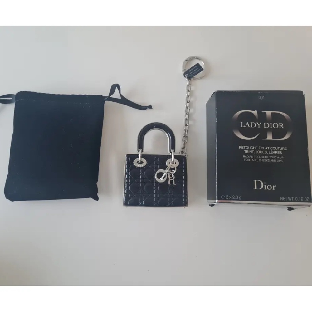 DIOR Lady Dior 003 French Chic Lip Cheek color Bag Charm Keychain - Picture 7 of 8